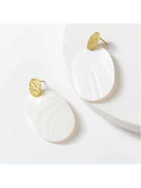 MATRE BOOMIE Women's Dhavala Drop Earrings White with Gold-Tone finish settings.